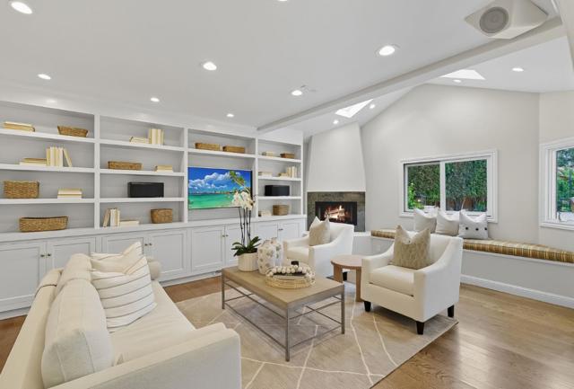 431 Hillcrest Road, San Mateo CA: https://media.crmls.org/mediaz/f2023280-651d-497e-b2b3-24610d53fbcc.jpg
