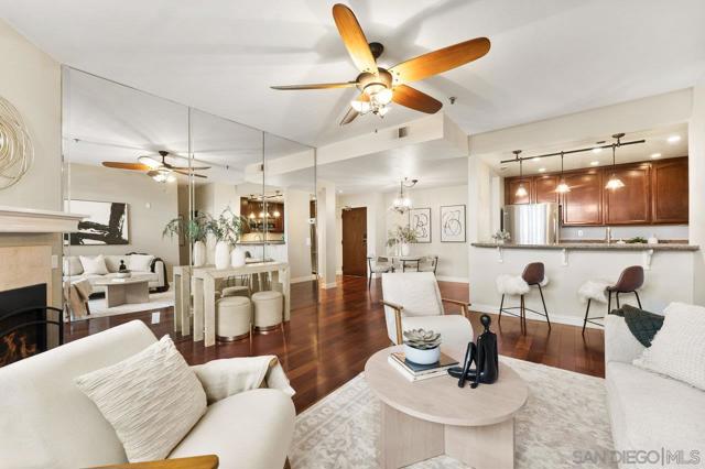 2445 Brant St, San Diego CA: https://media.crmls.org/mediaz/f202b9c7-d79e-40f5-bd47-270ae95d5514.jpg