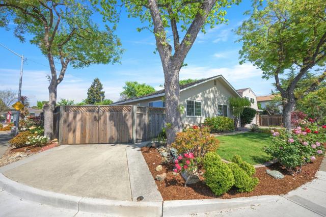 482 Radcliffe Drive, Santa Clara CA: https://media.crmls.org/mediaz/f202e405-106c-4ddc-ab85-412137e11364.jpg