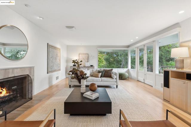 64 Crest Rd, Piedmont CA: https://media.crmls.org/mediaz/f2032547-3b1d-4269-89e6-3c1f28ebe744.jpg