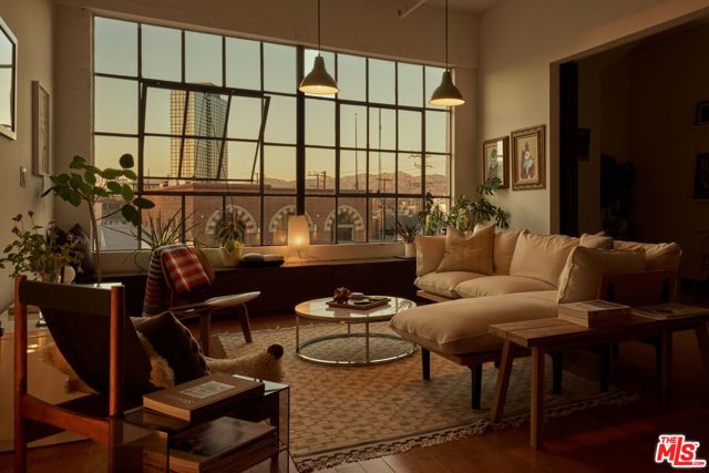 1855 Industrial Street, 416 photo 3