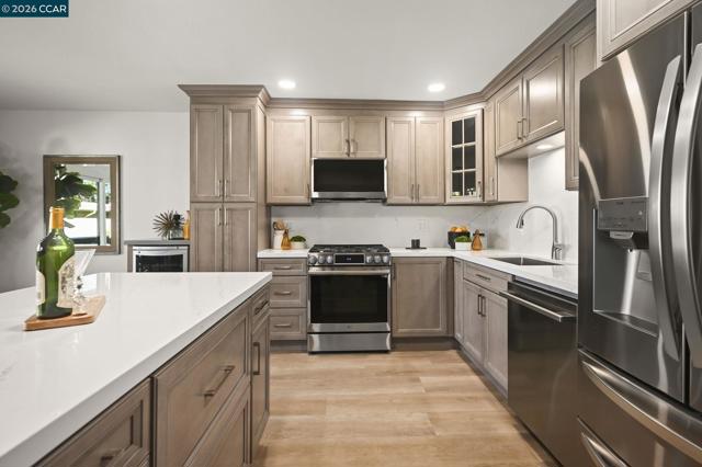 1508 Canyonwood Ct, Walnut Creek CA: https://media.crmls.org/mediaz/f2039f60-0bdd-49c6-9257-de5bd28ab1b6.jpg