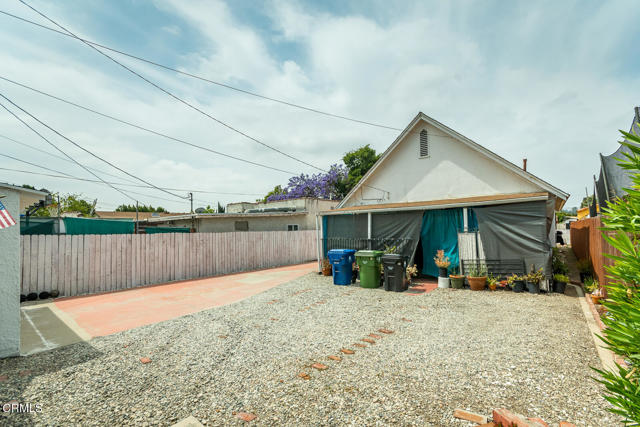 3247 La Clede Avenue, Los Angeles CA: https://media.crmls.org/mediaz/f204e27d-38f6-472d-8943-bcbac0832fb4.jpg