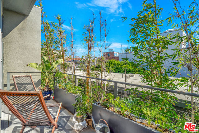 25 Brooks Avenue, Venice CA: https://media.crmls.org/mediaz/f205851f-1321-422e-845f-2bf9ce195a66.jpg