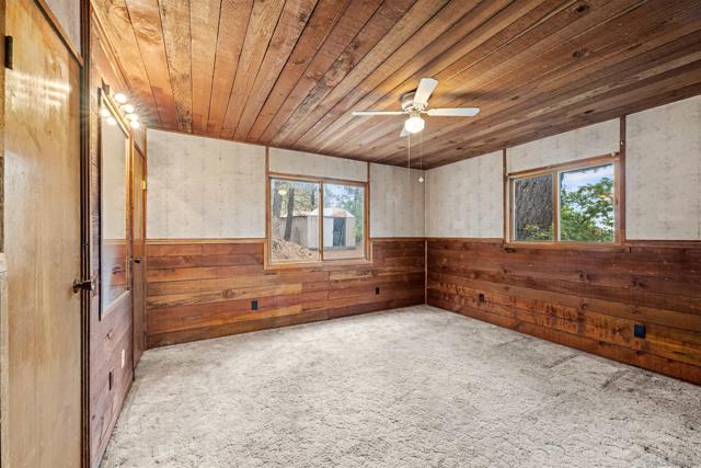 2380 Cape Horn Ave,  CA: https://media.crmls.org/mediaz/f205e93d-b536-44ba-bdce-f5def073034b.jpg