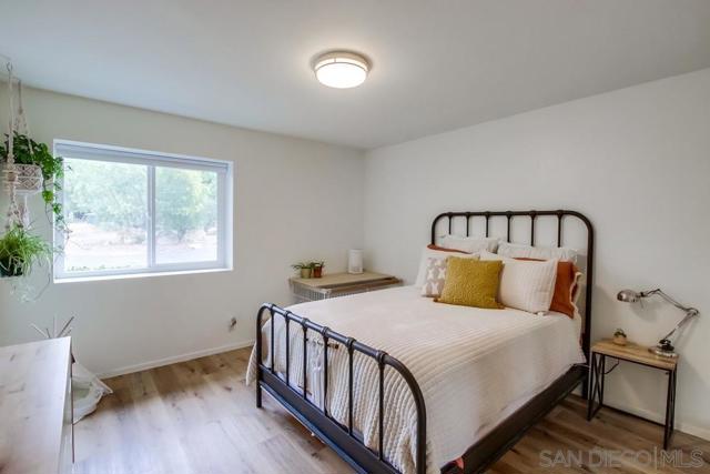 16820 Orchard Bend Rd, Poway CA: https://media.crmls.org/mediaz/f205f59e-5685-4b65-b8cc-3f9763f53410.jpg