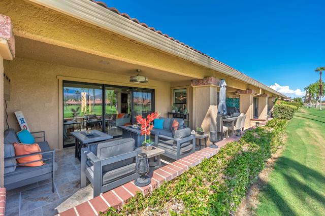 141 Camino Arroyo N, Palm Desert CA: https://media.crmls.org/mediaz/f2063552-3b30-40e4-9ccf-fa3dd0a5d546.jpg