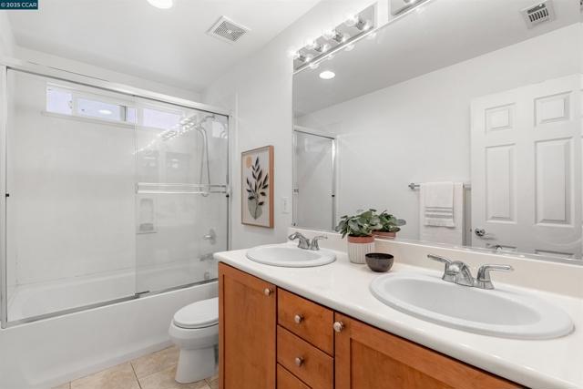 110 Mars Ct, Pittsburg CA: https://media.crmls.org/mediaz/f206c768-af30-4188-8fae-3de8fac1537e.jpg