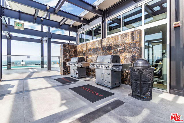 3810 Wilshire Boulevard, Los Angeles CA: https://media.crmls.org/mediaz/f206dc9b-30a7-43d2-b26f-72545e85a7e9.jpg