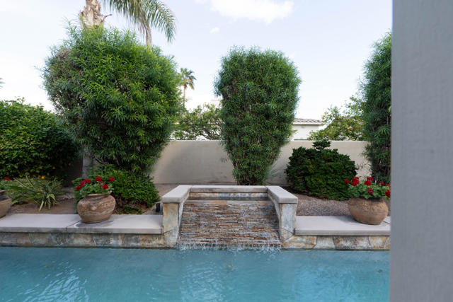 12 Via Elegante, Rancho Mirage CA: https://media.crmls.org/mediaz/f207e531-ae07-4a1a-9f73-ec167afa9da9.jpg