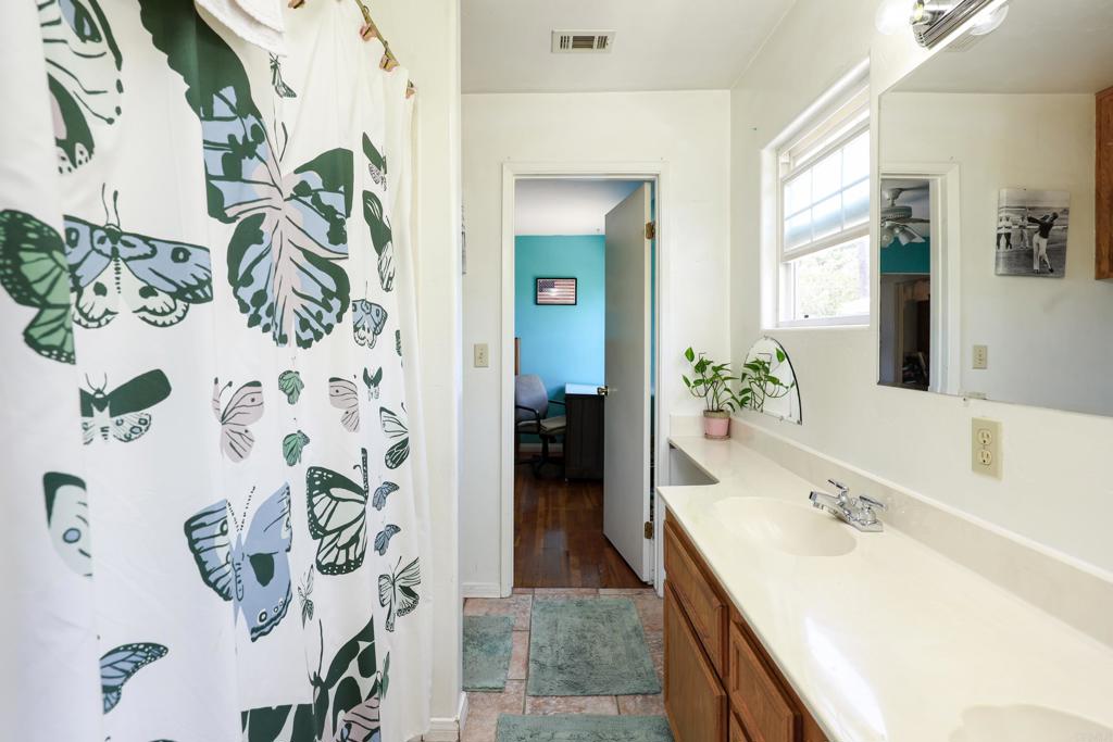 4607 Rolando Blvd - photo 14