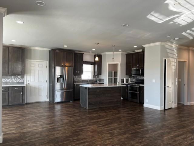 177 Chateau La Salle Drive, San Jose CA: https://media.crmls.org/mediaz/f2085b39-9520-4771-a4f2-f284ffddf510.jpg