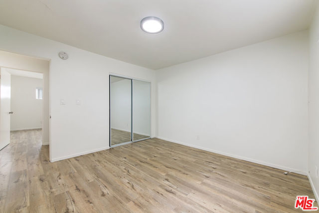 2333 Hauser Boulevard, Los Angeles CA: https://media.crmls.org/mediaz/f208d00c-372f-4b07-9dac-f32104f7e2eb.jpg