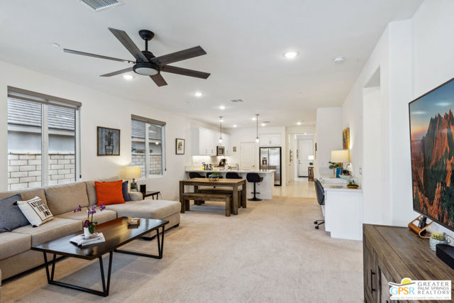 Image 11 of 43 For 85366 Giorno Court