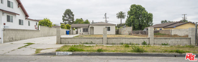 322 W 122nd Street, Los Angeles CA: https://media.crmls.org/mediaz/f209a2f3-45c4-451b-a63e-2cf46015d1f2.jpg