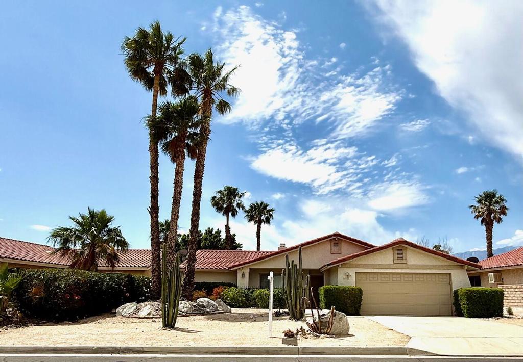 64501 Spyglass Avenue