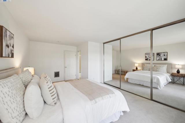 8985 Alcosta Blvd, San Ramon CA: https://media.crmls.org/mediaz/f20a17fe-f054-41ff-9735-e4d050ffbddd.jpg