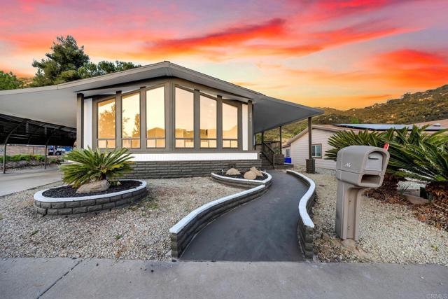 8975 Lawrence Welk Drive, Escondido CA: https://media.crmls.org/mediaz/f20a205f-50d4-40d0-9f85-c3be928df242.jpg