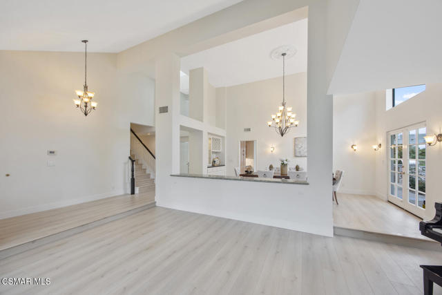 790 Spring Canyon Place, Thousand Oaks CA: https://media.crmls.org/mediaz/f20a23b5-6c22-4898-bf1d-c9bb7b806cb3.jpg