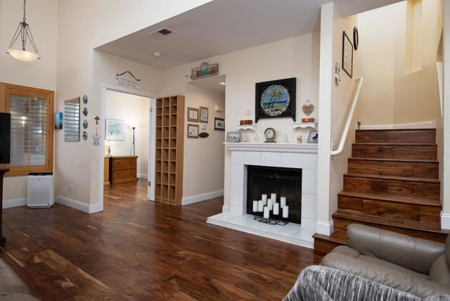 Image 3 of 36 For 2822 Forest View Way