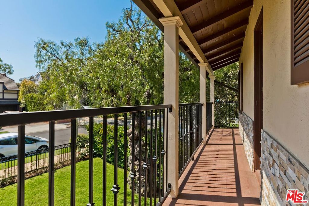 MLS #25602747 image #24