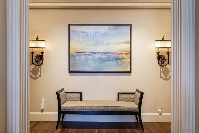 700 Front St, San Diego CA: https://media.crmls.org/mediaz/f20b5d33-8182-4b82-a20d-ca566bc2cc30.jpg