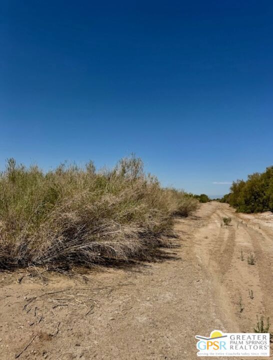 0 Noffsinger, Niland CA: https://media.crmls.org/mediaz/f20cb633-0e22-4461-a196-8ac3f4c0c889.jpg