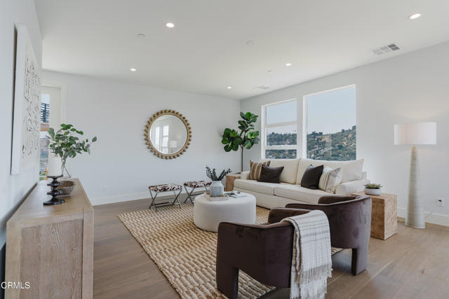 3870 W Point Drive, Los Angeles CA: https://media.crmls.org/mediaz/f20d0f21-d24b-4e5d-9e51-35bd720f1f27.jpg