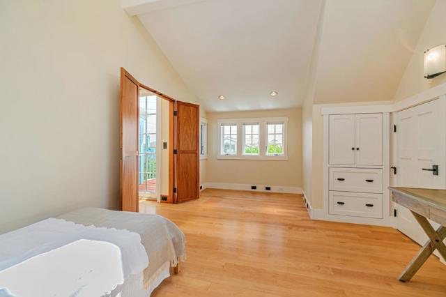 5005 Emerald Street, Capitola CA: https://media.crmls.org/mediaz/f20d651f-8b82-4ad2-a20f-afa9a4f5c307.jpg
