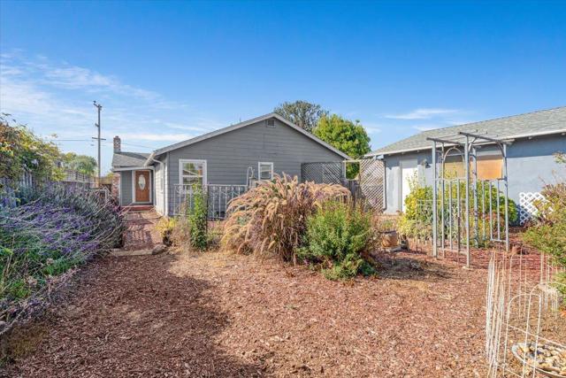 172 W Phillips Road, Watsonville CA: https://media.crmls.org/mediaz/f20d761b-7e36-4592-8d65-da7218b41590.jpg