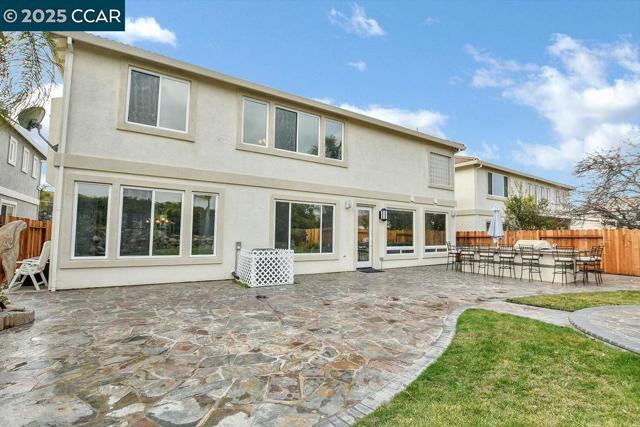 2460 Covelite Way, Antioch CA: https://media.crmls.org/mediaz/f20e63c0-00d4-46f3-b275-959592eb3ef2.jpg