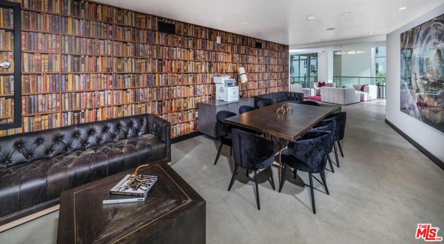 950 E 3rd Street, Los Angeles CA: https://media.crmls.org/mediaz/f20ee96a-9967-46c4-938d-665ae0b94293.jpg