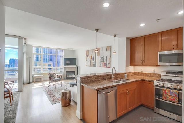 850 Beech St, San Diego, California 92101, 2 Bedrooms Bedrooms, ,2 BathroomsBathrooms,Condominium,For Sale,Beech St,250020676SD