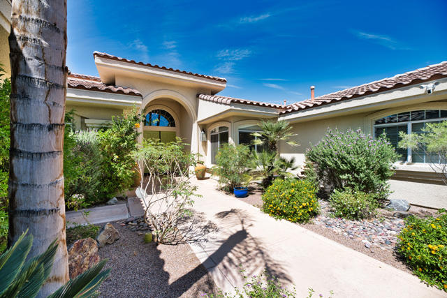 12 Varsity Circle, Rancho Mirage CA: https://media.crmls.org/mediaz/f20ff41b-8968-4da3-b96b-a4f249e8acd5.jpg