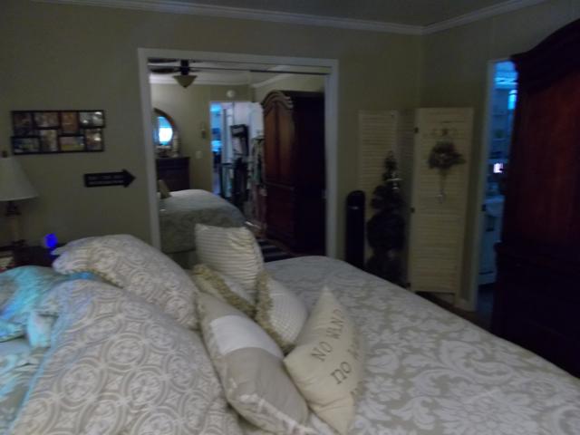 38703 Desert Greens E Drive, Palm Desert CA: https://media.crmls.org/mediaz/f20ff708-29ed-4642-bde8-aa1fa6322d57.jpg