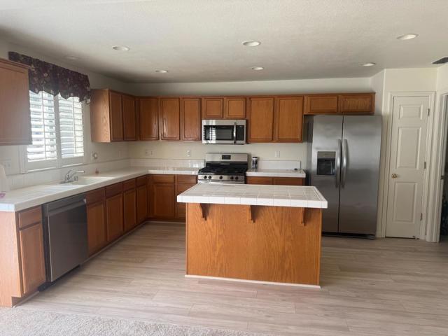 1444 Brahma Street, Patterson CA: https://media.crmls.org/mediaz/f21101ad-f596-4cad-97de-d0ba9450bb58.jpg