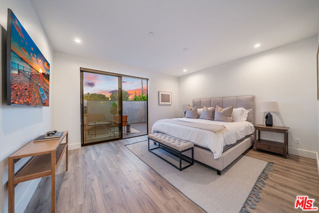 1903 S Bedford Street, Los Angeles CA: https://media.crmls.org/mediaz/f21154c1-0e11-4bdb-bdb3-262883d3c777.jpg