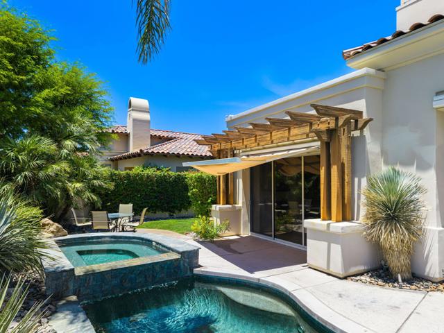 945 Hawk Hill Trail, Palm Desert CA: https://media.crmls.org/mediaz/f2115c2b-8be6-4a0e-b614-478f6b5a167f.jpg