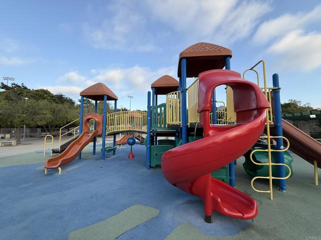 3887 Pell Place, San Diego CA: https://media.crmls.org/mediaz/f211873a-7b77-4afb-bc17-e58f8763de73.jpg