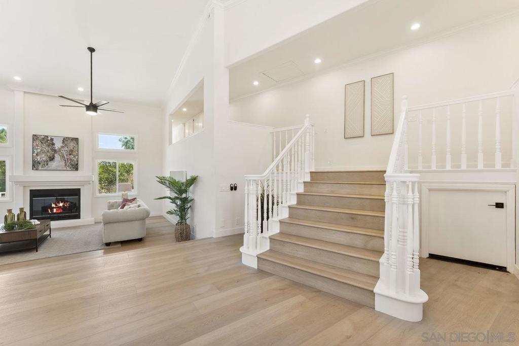 MLS #250031775SD img 4