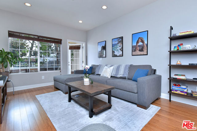 4805 BELLFLOWER Avenue, 106 photo 7