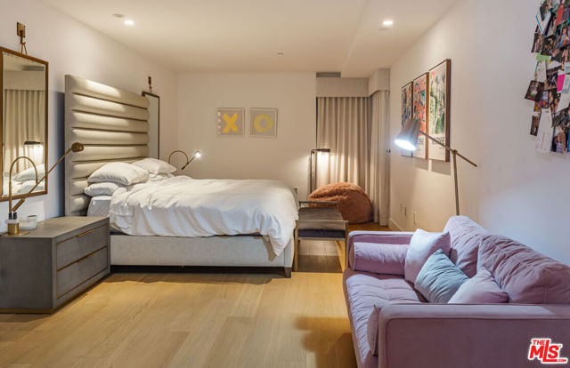 10777 Wilshire Boulevard, Los Angeles CA: https://media.crmls.org/mediaz/f213739b-de7e-469c-b4ed-1d9fc6182427.jpg
