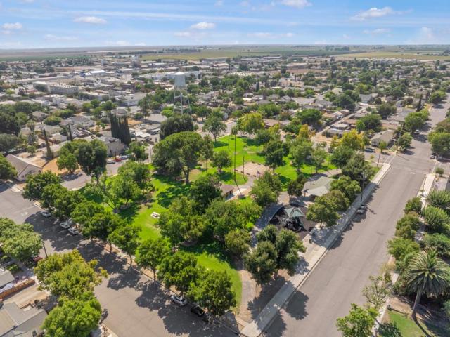 1511 W Tulare Avenue, Newman CA: https://media.crmls.org/mediaz/f2138523-f66a-407c-8aa3-758c66fcfcad.jpg