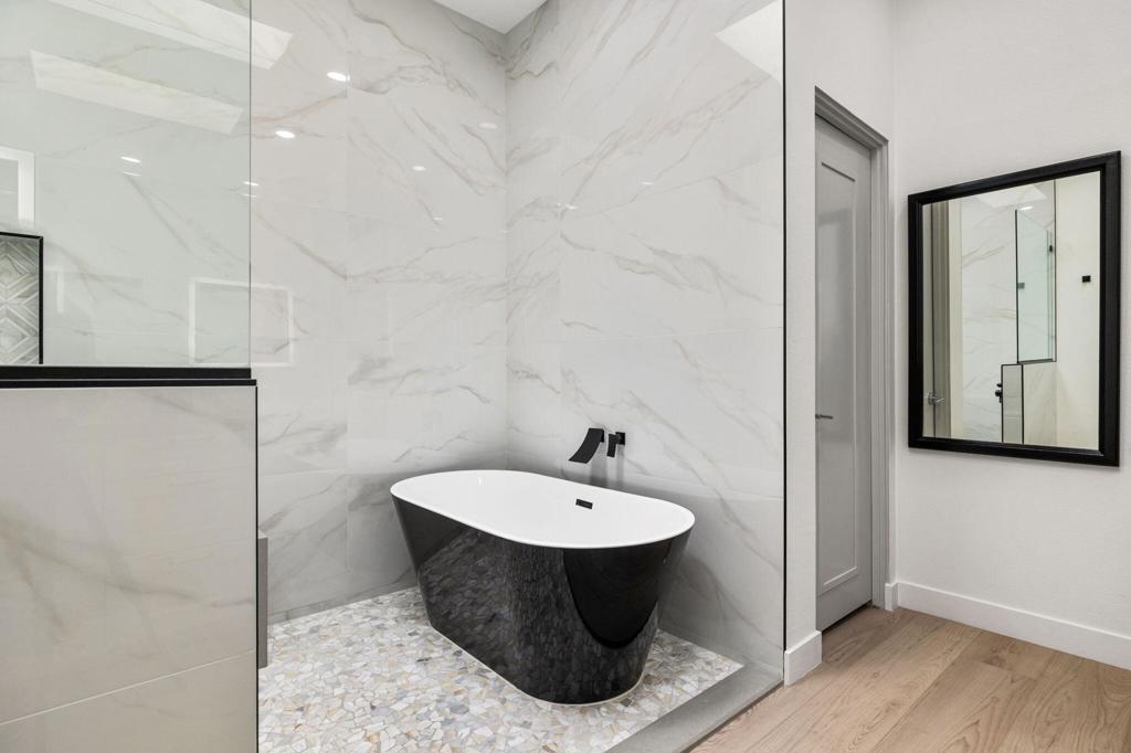 MLS #219138024DA image #32