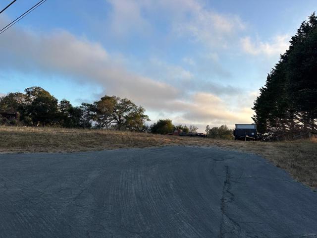 3230 Hillman Lane, Royal Oaks CA: https://media.crmls.org/mediaz/f2157259-bcdf-4a73-9a44-b8375c407b67.jpg