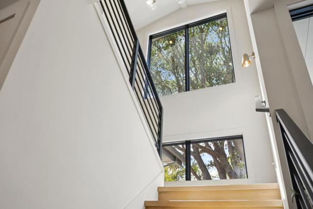 585 Cherry Avenue, Los Altos CA: https://media.crmls.org/mediaz/f2157273-d881-407a-9ef2-1a15871a3f11.jpg