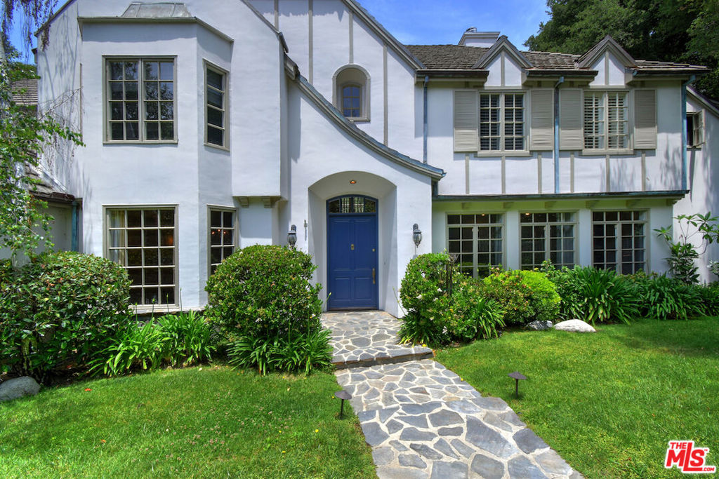 3254 OAKDELL Road — Traditional