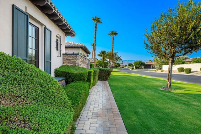 49481 Rock Rose Drive, Indio CA: https://media.crmls.org/mediaz/f215e72f-6b6c-45c2-baf8-af2ef850a996.jpg