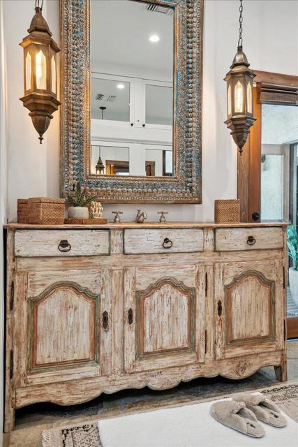 71607 Sahara Road, Rancho Mirage CA: https://media.crmls.org/mediaz/f215e92e-6ac4-48da-953d-125cb6d4c555.jpg