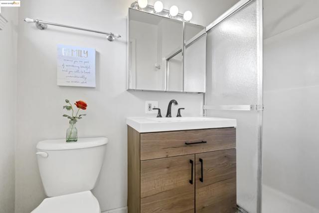 3474 Camino Diablo, Byron CA: https://media.crmls.org/mediaz/f2170251-776d-49ec-8576-2f5c230deb26.jpg